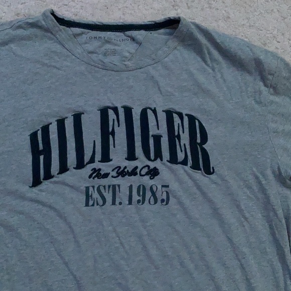 XL Light Grey Tommy Hilfiger T-shirt - Picture 2 of 4